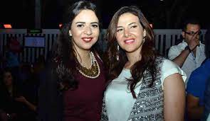 كشف سمير غانم في ندوة على هامش مهرجان القاهرة السينمائي الدولي حيث تم تكريمه أن ابنتيه دنيا وإيمي سمير غانم تتشرطان في أي عمل فني كتابة أسمائهما بالكامل على التتر تقديراً له بدلاً من كتابة. Ø¯Ù†ÙŠØ§ Ø³Ù…ÙŠØ± ØºØ§Ù†Ù… Ø§Ù„ØªÙ…Ø«ÙŠÙ„ Ø£Ù…Ø§Ù… Ø´Ù‚ÙŠÙ‚ØªÙŠ Ø¥ÙŠÙ…ÙŠ Ø£ØµØ¹Ø¨ Ù…Ù‡Ù…Ø© ÙÙŠ Ø­ÙŠØ§ØªÙŠ