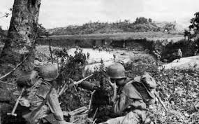 Consisting of one parachute and two glider infantry regiments, with supporting troops, the division underwent rigorous training throughout 1943. 11th Airborne Division End Of 1944 Pacific Paratrooper