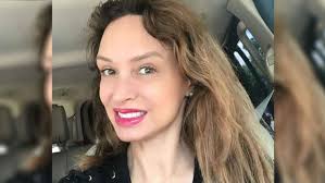 Actriz Dora Mazzone grabó vídeo en el que afirmó que el Saime funciona “a  todo galope”