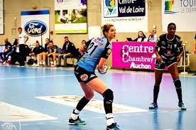 Când a venit vestea că tricolorele sunt calificate în semifinala europeanului de handbal, cristina neagu a ieşit din cameră şi a ţipat de bucurie, ridicând o cârjă în aer, semn al izbânzii. Cine Este Szimonetta Planeta Unguroaica DurÄƒ Care A Accidentat O Grav Pe Cristina Neagu Regina E PasionatÄƒ De Tatuaje