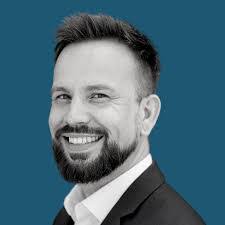 Thomas Steinke's Instagram, Twitter & Facebook