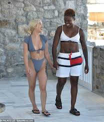 Kasia lenhardt verstarb am dienstag. Strictly S Nicola Adams Enjoys Break In Mykonos With Girlfriend After Making History Express Digest