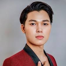 Aaron Carpio's Instagram, Twitter & Facebook