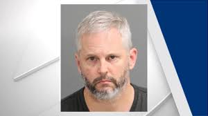 Warrant: Apex man facing child abuse charges choked daughter