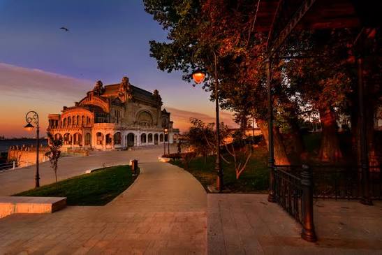 Fișier:Cazinoul din Constanta vedere laterala.jpg - Wikipedia