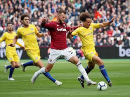 Zmagoviti zadetek je v 90. David Luiz And Andriy Yarmolenko In Action During The Premier League Game Between West Ham United And Chelsea On September 23 2018 Sports Mole