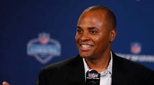 Rick Smith: Texans not pressured to take Manziel