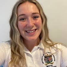 Emily Travis (@emily_travispt)