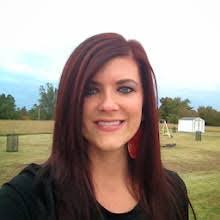 Gwen Benton's Instagram, Twitter & Facebook