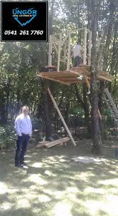 Bu günlerde çok yaygın olmasa bu alan üstünde, kolon görevi görecek olan büyümüş ağaçların hesaplaması yapılmalıdır. Agac Ustunde Ev Nasil Yapilir 0532 358 Agac Ustune Ev Fiyatlari Modelleri Bungalow Yapan Firmalar Agac Ustunde Ev Nasil Yapilir