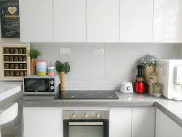 Sebuah rumah jika tidak ada ruangan untuk memasak dan mengolah makanan yang biasa kita sebut sebagai dapur. Ri Kitchen Inspirasi Deco Dapur Tema Putih Facebook