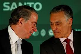 Não admira que o prof. Ricardo Salgado E Cavaco Silva Aventar