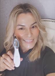 Nuestro más reciente lanzamiento, ageLOC Boost, fue destacado en la  contraportada de la prestigiosa revista Vanidades en México. Consigue la  tuya (digital o en físico) y presúmela en las redes sociales. #nuskin