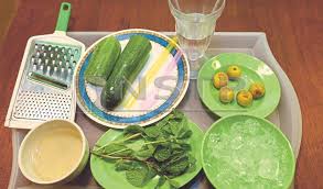 Campuran bayam, kiwi, seledri, apel dan juga jahe mampu mengembalikan sistem kekebalan tubuh yang mulai melemah. Jus Timun Penuh Khasiat