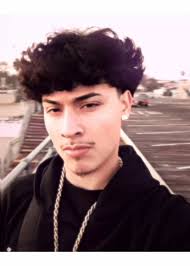 Descubre a Alex: Un Edit Con Estilo Único