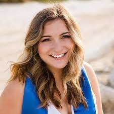 Claire Edelman's Instagram, Twitter & Facebook