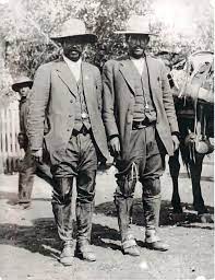 1913 Pancho Villa Y Jose E Rodriguez Que Tomo Cananea Por Unos Cuantos Dias Pero Luego Fue Derro Revolucion De Mexico Revolucion Mexicana Historia De Mexico
