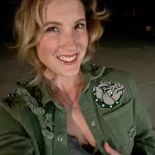 Tess Barger's Instagram, Twitter & Facebook