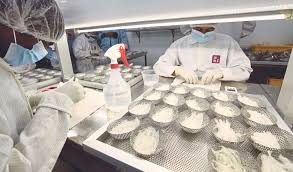 Kami juga menyediakan minuman walet dan sarang burung walet bersih yang siap dikonsumsi. Industri Mewah Walet