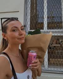 Abigail Trout (@abigailtrout_) • Instagram photos and videos