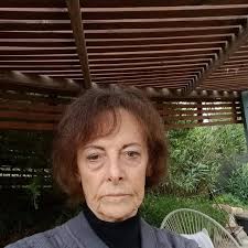 You look so attractive 💞💐I have been looking for a way to communicate  with you but you don't respond to my messages 😭😭 It's really sad 😢😢at  least say hello 😭🙏🔽🔽