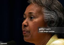 58 fotos e imágenes de alta resolución de Yvonne Brathwaite Burke