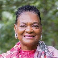 Beatrice Austin's Instagram, Twitter & Facebook