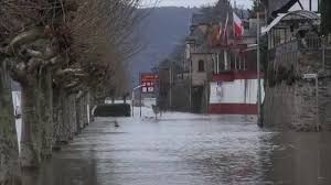 Die zahl der bestätigten todesopfer steigt weiter, zahlreiche menschen werden vermisst. Hochwasser Und Schnee Chaos In Rheinland Pfalz 17 30live Rheinland Pfalz Hessen