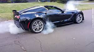 Because these microphones record sound from inside the ear, playing the sound through headphones gives the sensation of 3d sound. Teurer Fail Corvette Z06 Kupplung Beim Burnout Versuch Zerstort Autobild De