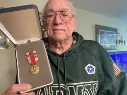 November 6, 2021, Honor Flight: Army Veteran Thomas Buschke of Hartford, WI 