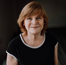 Paula Rader's Instagram, Twitter & Facebook