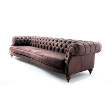 Divano chester, rivestito in pelle, lavorazione capitonné. Sofa Diana Chester By Baxter