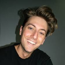 Daniel Bazán (@danielbazanc)