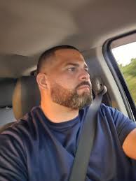 This is absolutely the dullest group I frequent but at the same time the  most fascinating, confusing for my head. 61, 5'5 n half likes old cars n  Scalextric