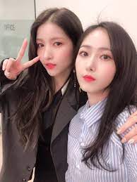 Sowon and yerin become actors while yuju has signed with kang daniel's agency. 190222 Gfriend Sowon Sinb Twitter Japan Update Korean Beauty Girls Gfriend Sowon Sinb Gfriend