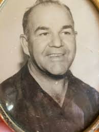 Local Styles family old photo front row brothers and sisters left to right:  Ralph, Roy, Annie and Alberta Styles. Back row Luther Andrew Styles  (1871-1960) and Margaret Emma Witt Styles (1878-1959). Photo