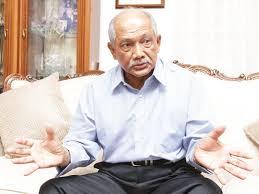 Lire le coran, écouter et télécharger ses récitations (mp3), etc. Malaysian Cop Who Punched Anwar Ibrahim Is Peacemaker For The South Thailand Insurgency Go Jek