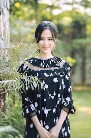 Cô đạt ngôi vị cao nhất trong cuộc thi hoa hậu việt nam tổ chức năm 1994, cùng với giải thưởng thí sinh có câu trả lời ứng xử hay nhất. Zyychsaicspjim
