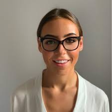 I am very happy to share that I've been promoted to Gallery Manager of the  lovely Clarendon Fine Art Cobham gallery! I'm really thankful to my  managers for the faith that they