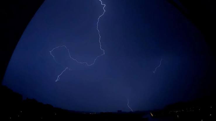 https://encrypted-tbn0.gstatic.com/images?q=tbn:ANd9GcSyRLQLZ_bs4neIFD7TZv75N2mM_jOFXEVErbX1VH7-kcYvXqueH3qkBmch&s=10