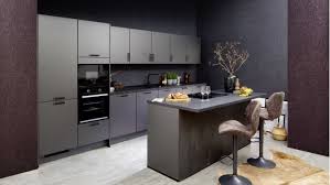 Die scharniere lassen sich justieren, damit die türen genau in der richtigen höhe, breite. Genau Meine Kuche Ke Gmbh Wohnbereich