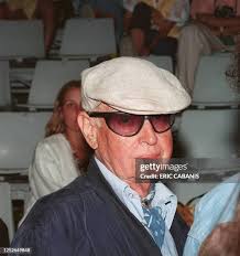 Eric Bresson's Instagram, Twitter & Facebook