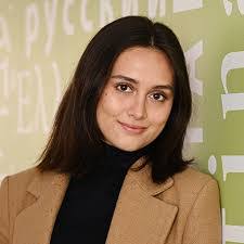 Isabella Amaro's Instagram, Twitter & Facebook