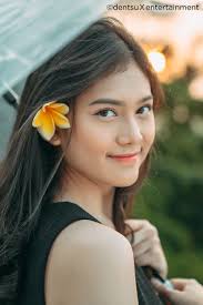 Naomi dengan nama lengkap shinta naomi, lahir pada 4 juni 1994. Pin Oleh Tara Di Yessica Tamara Wajah Gadis Wanita Cantik Gadis