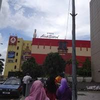 Sarapan yang lezat dan pilihan menu bervariasi, suasana kamarnya bersih & lumayan. Plaza Alam Sentral Shopping Mall