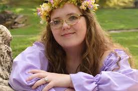 Amanda Vantreeck's Instagram, Twitter & Facebook