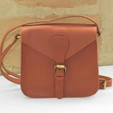 Découvrez la collection de besace / sac bandoulière femme sur spartoo ✓ livraison gratuite, retour offert ► commandez au petit prix cuir. Sac Cuir Camel Bandouliere