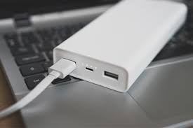 Charge a portable battery pack before you leave home and use it to charge your phone. 3 Different Ways To Charge A Laptop Without A Charger Hp Store Indonesia