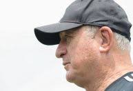 Brasileirão: Grêmio vira sobre o Flamengo em primeira derrota de Tite