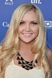 Hannah Lochner's Instagram, Twitter & Facebook